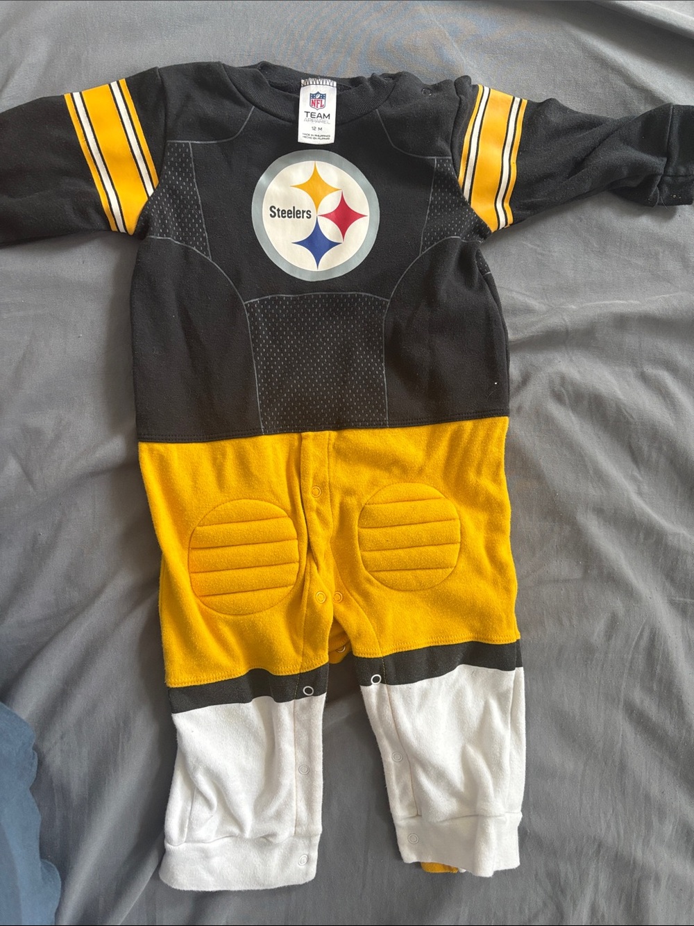 NFL Pittsburgh Steelers Black & Gold Infant One-Piece Footie